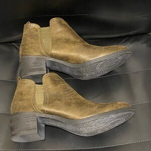 B-52‎ by Bullboxer Franklin Boots Mens Ankle Chukka Tan Beige Slip On Size 11
